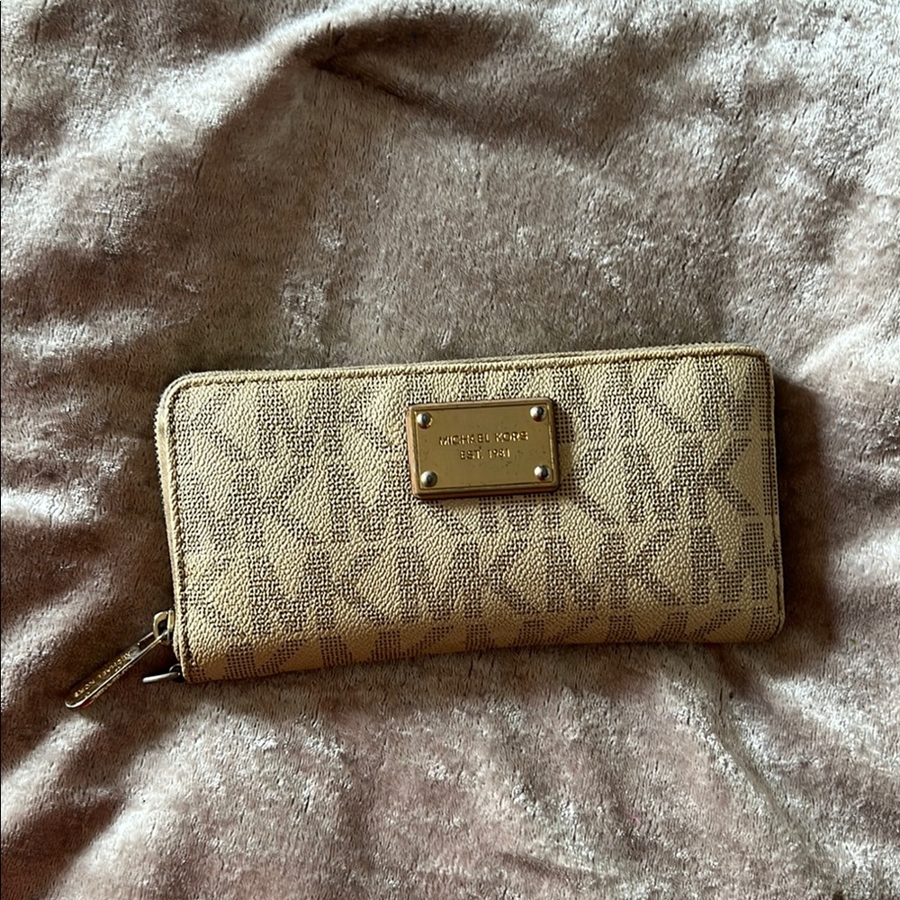 Michael Kors Beige Logo Wallet